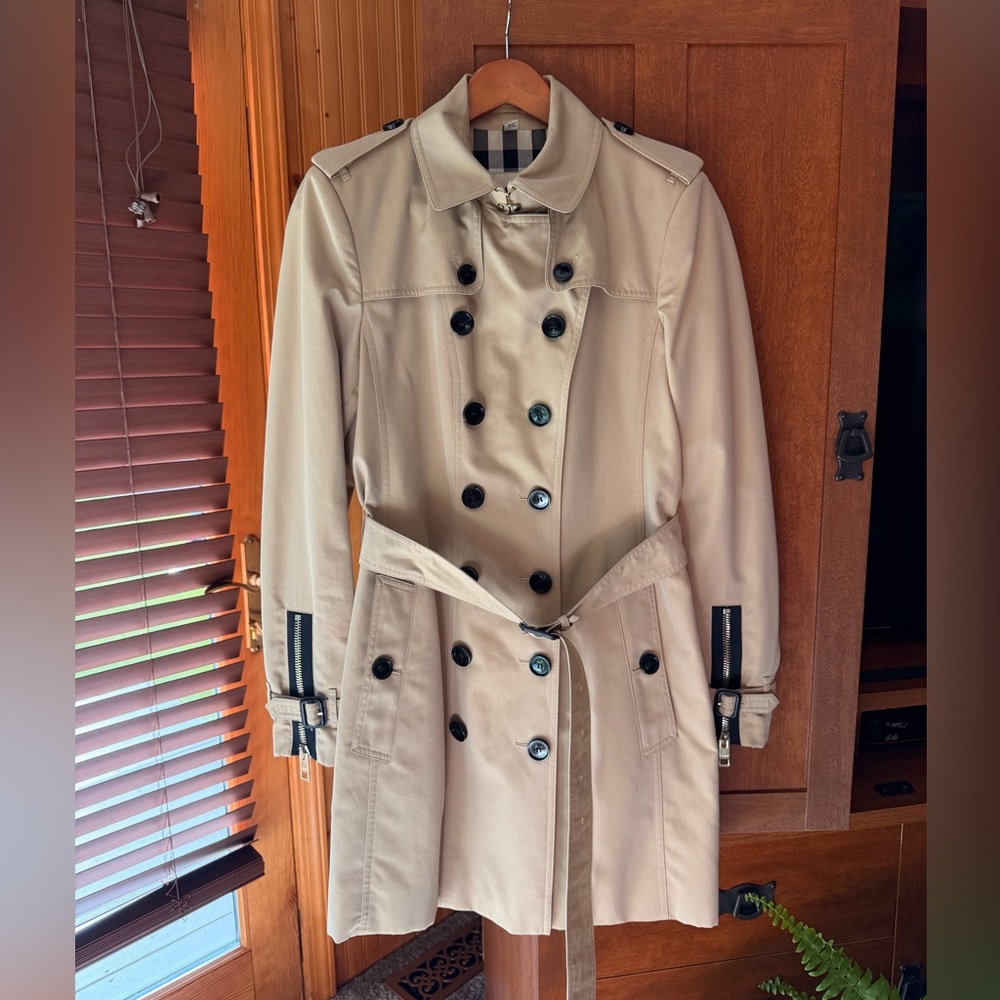 Burberry Tan Double-Breasted Trench Coat Women’s Size 10